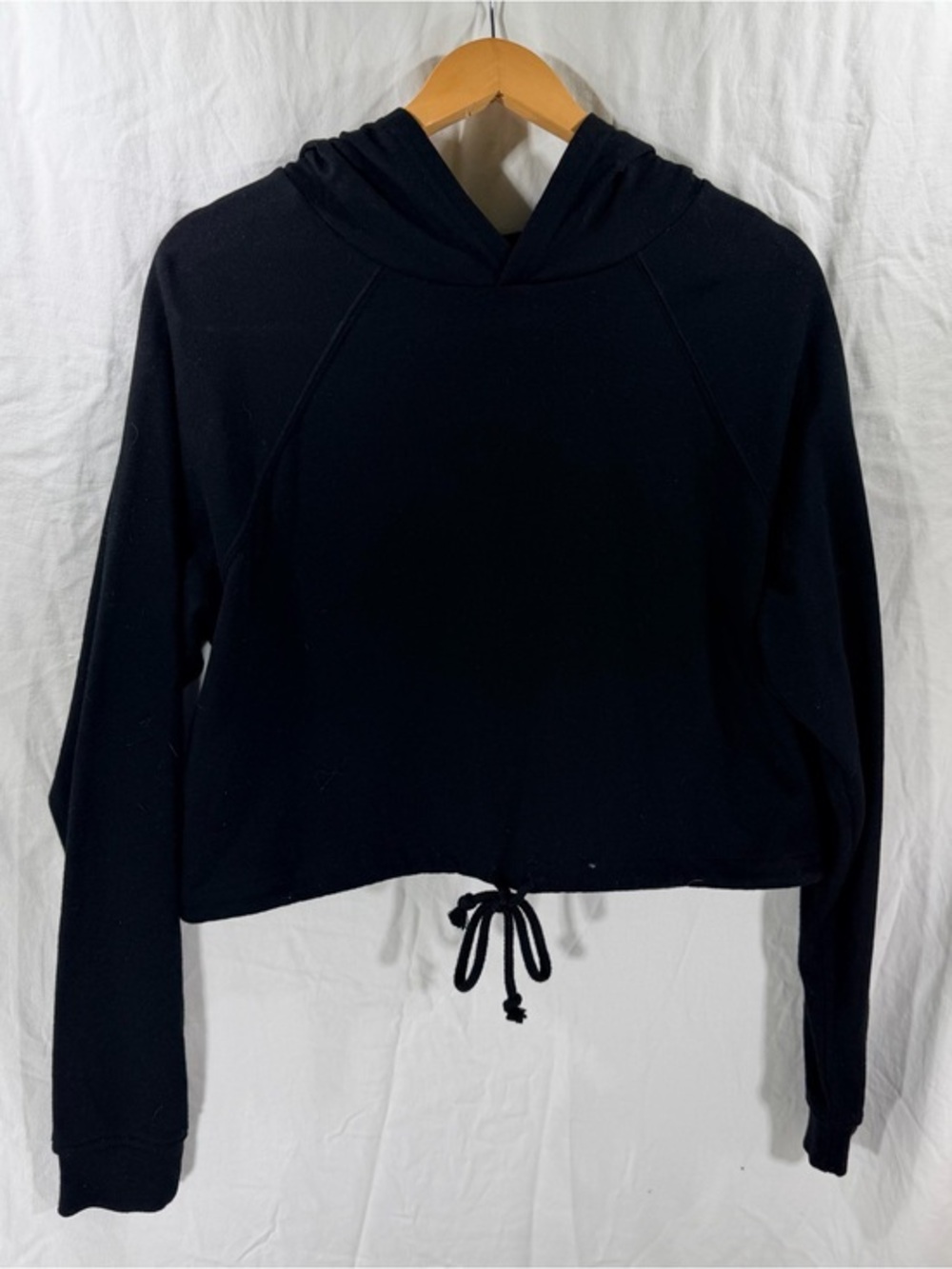 H&M DIVIDED Women’s black cropped pullover hoodie size S long sleeve